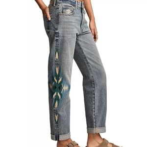 ISO Goldrush Lucky Brand Women's Blue Jeans with Embroidered Detail